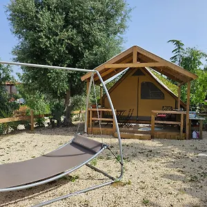 Sunset Valley Village Motta SantʼAnastasia